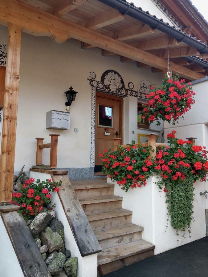 Chesa Sper L'Ovel Brail Apartment Зернез Екстериор снимка